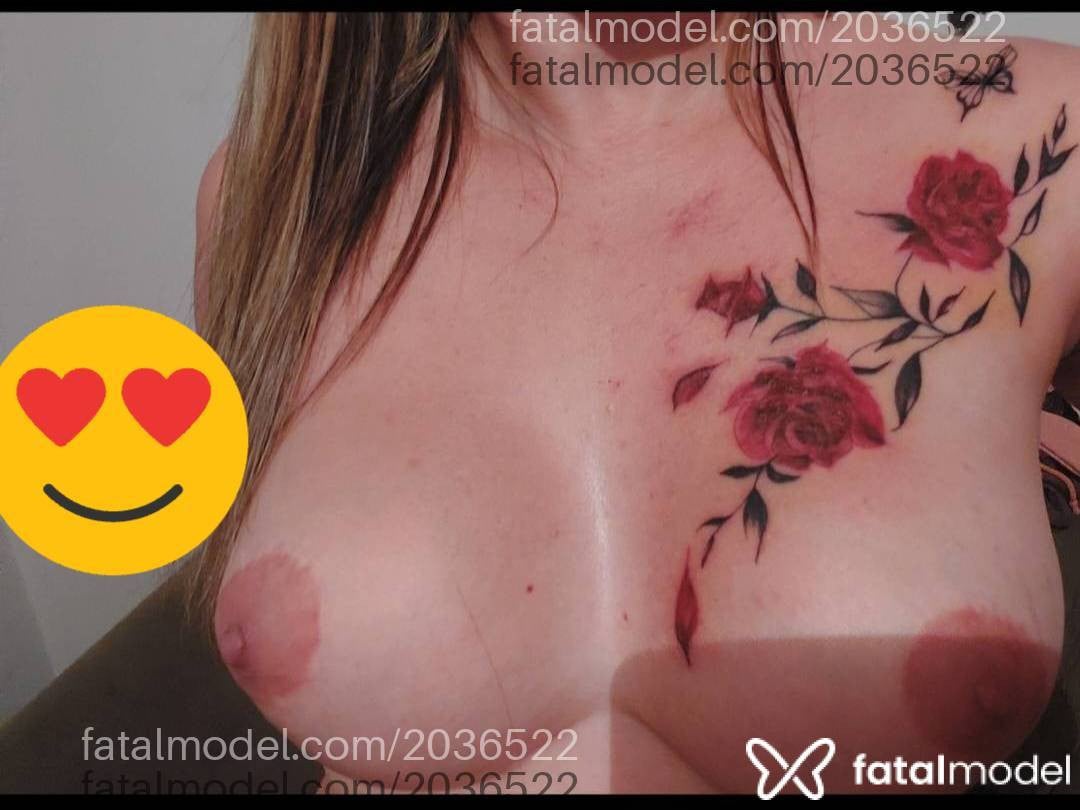 Acompanhante mulher loira (o) de olhos castanhos - Kelly