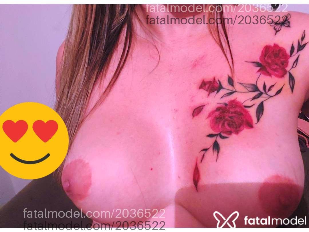 Acompanhante mulher loira (o) de olhos castanhos - Kelly