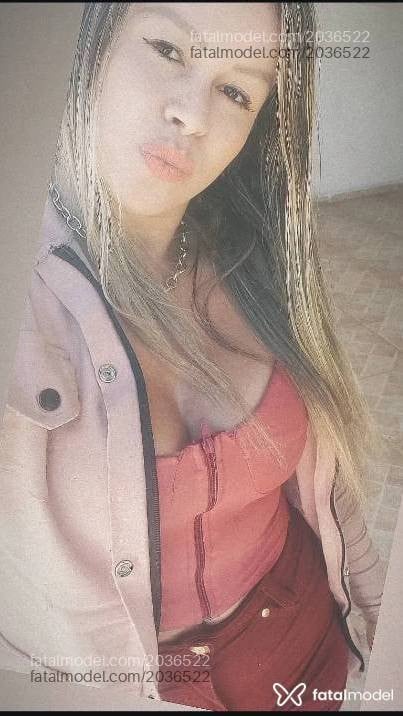 Acompanhante mulher loira (o) de olhos castanhos - Kelly