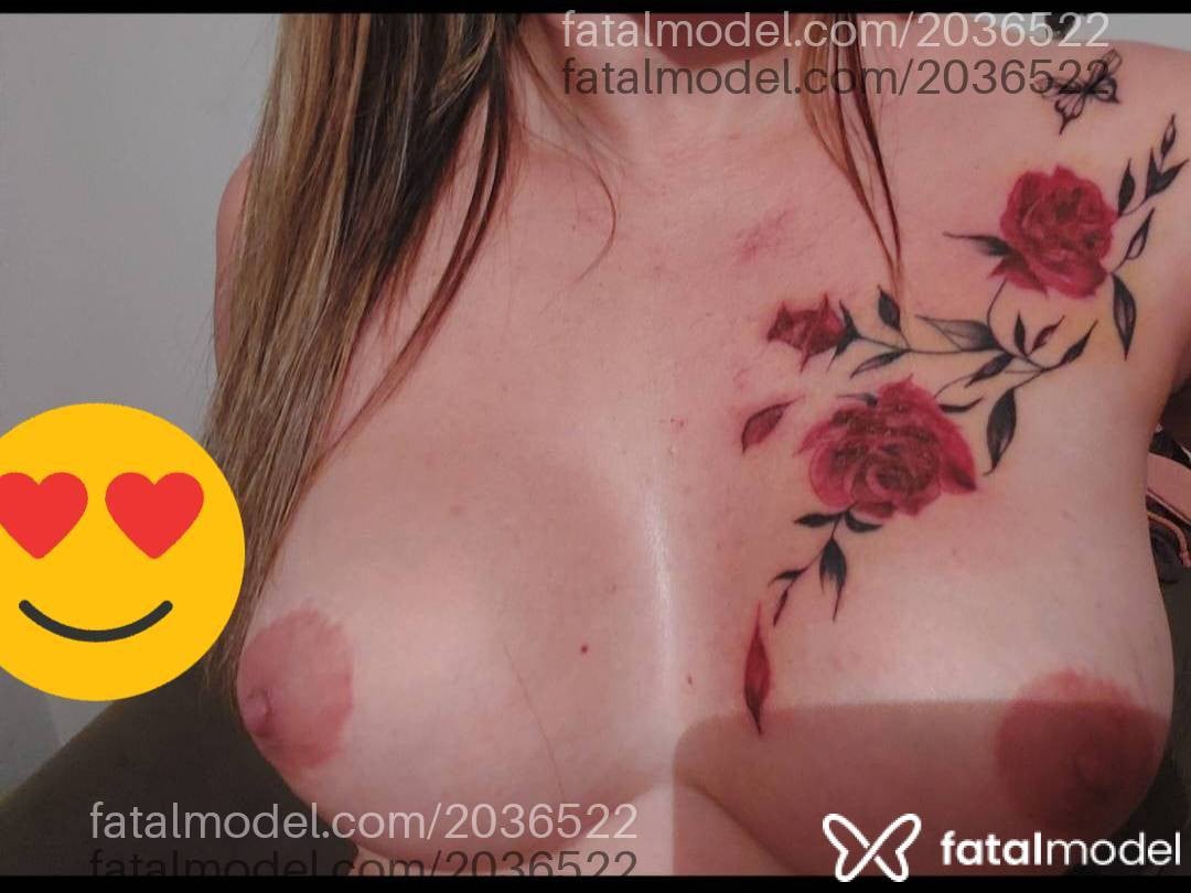 Acompanhante mulher loira (o) de olhos castanhos - Kelly