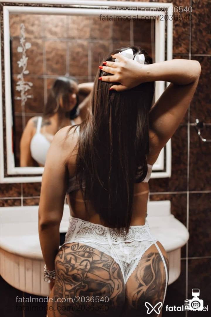 Acompanhante mulher com cabelo castanho de olhos castanhos - Vivian