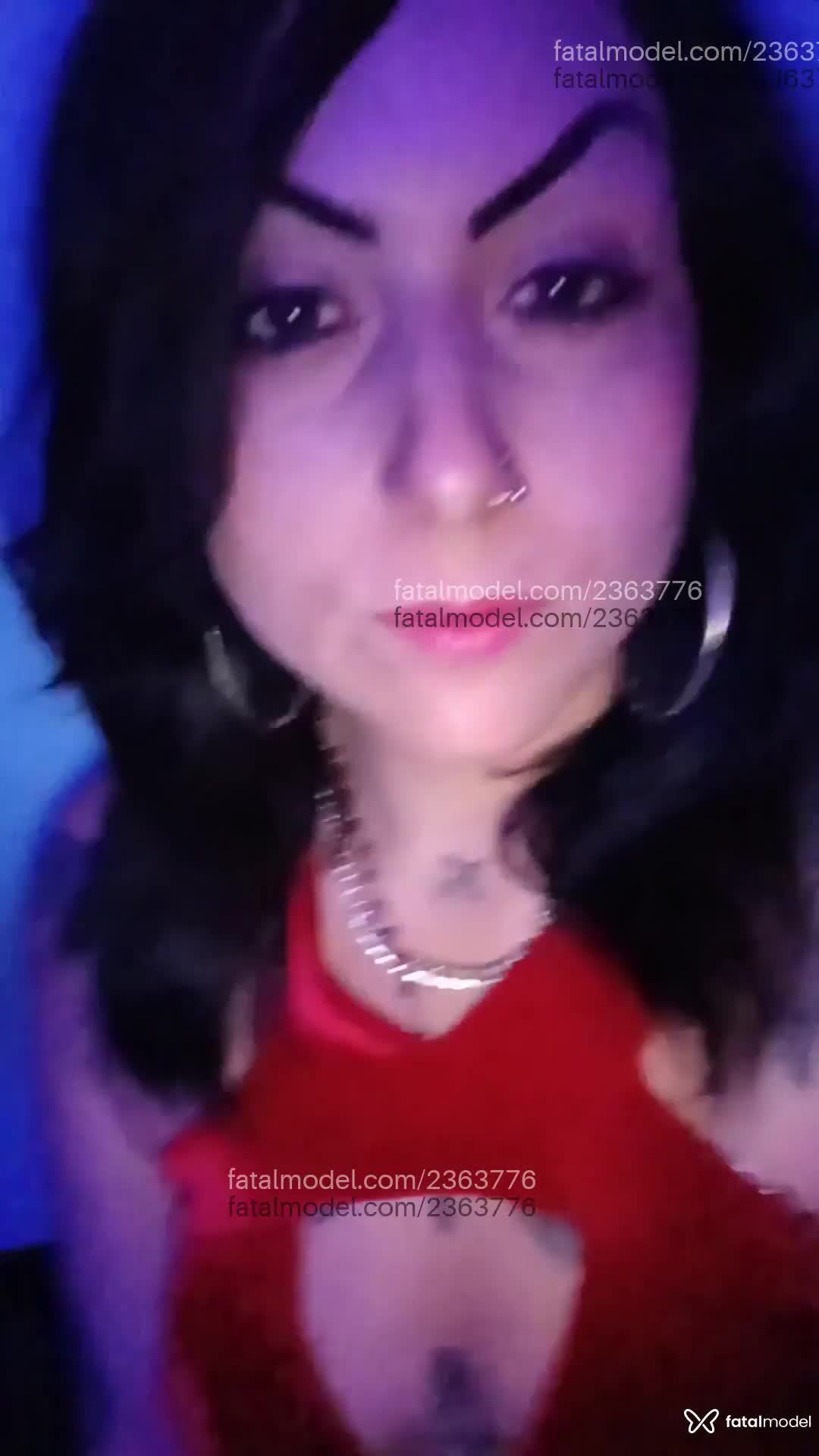 Acompanhante mulher morena (o) de olhos mel em Virtual Acompanhante mulher morena (o) de olhos mel em Virtual - Agata
