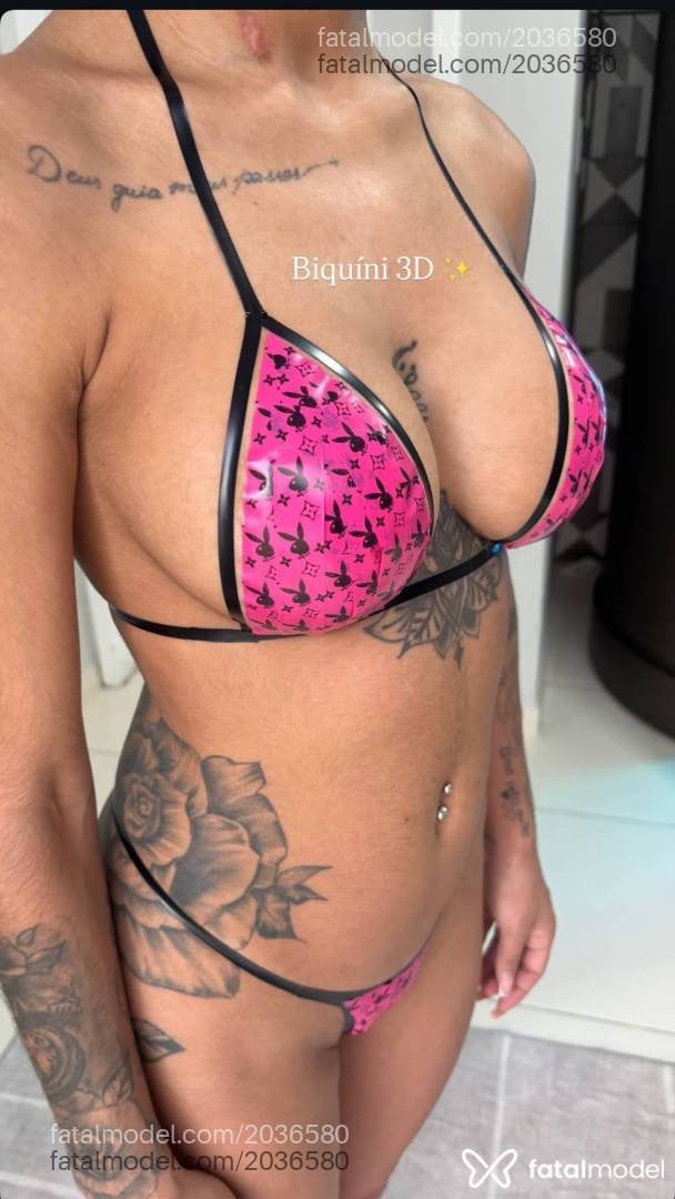 Acompanhante mulher morena (o) de olhos pretos - Emily Rosa