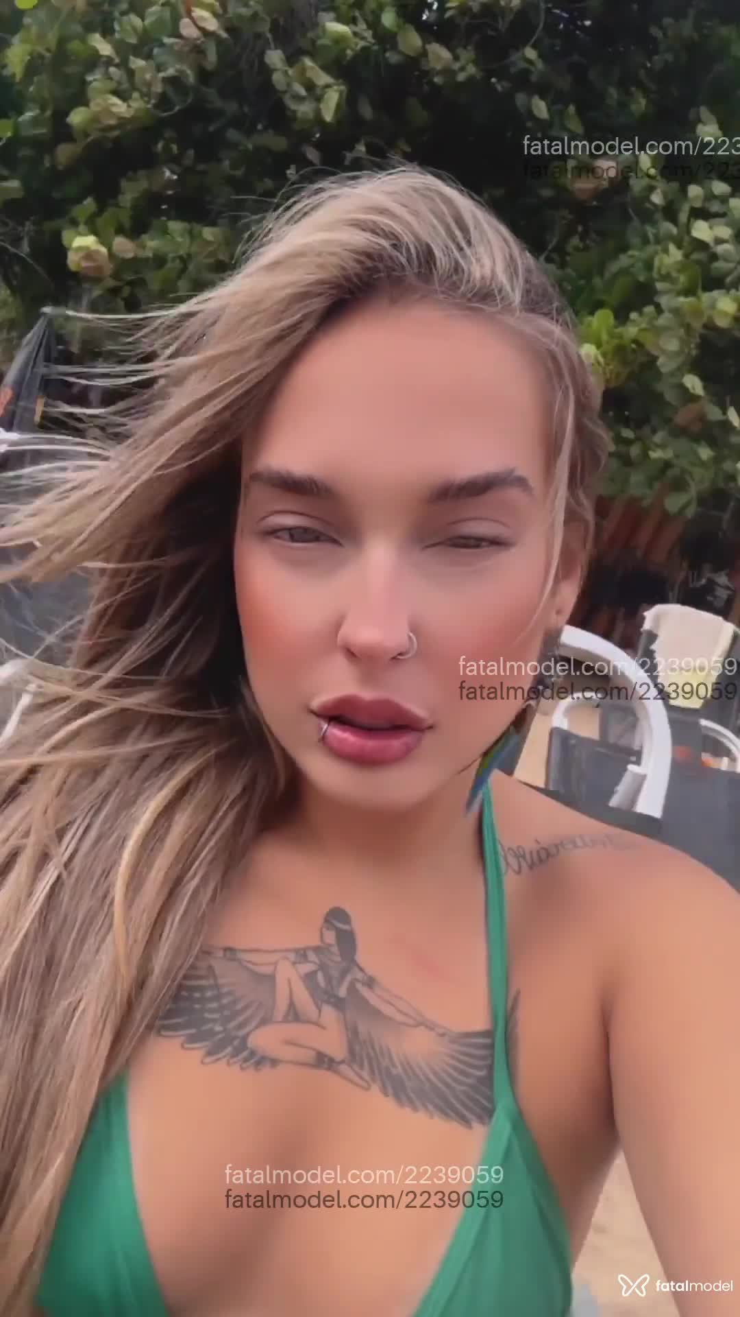 Acompanhante mulher loira (o) de olhos azuis em Marília - Larah