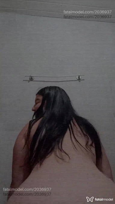 Acompanhante mulher com cabelo castanho de olhos castanhos em Virtual - Juju