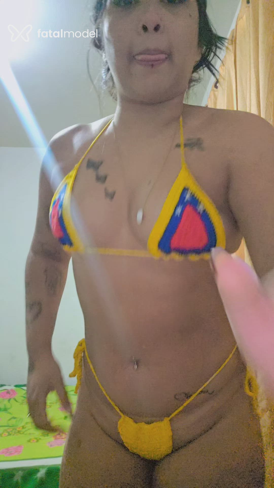 Acompanhante mulher morena (o) de olhos pretos - Dudad Acompanhante mulher morena (o) de olhos pretos - Dudad