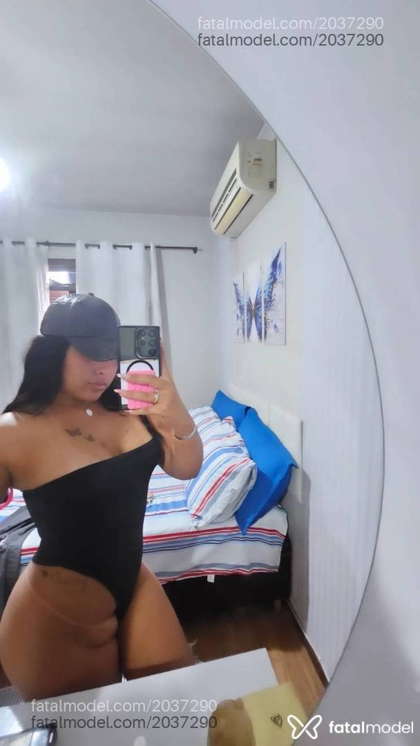 Acompanhante mulher morena (o) de olhos pretos - Dudad