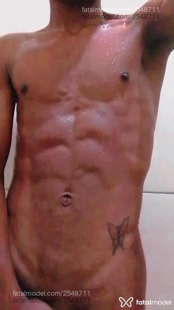 Acompanhante homem morena (o) de olhos pretos em Aparecida de Goiânia - Diego rocha