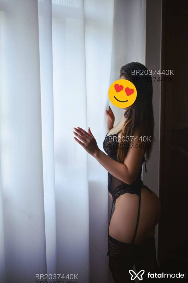 Acompanhante mulher morena (o) de olhos pretos em Manhuaçu - Lívia Mello