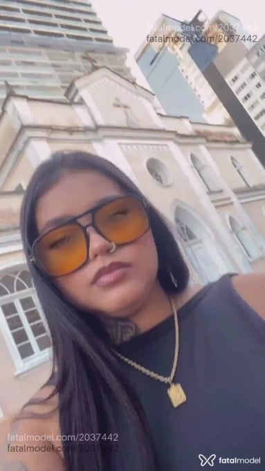 Acompanhante mulher morena (o) de olhos verdes em Itajaí - Melissa
