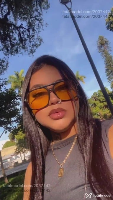 Acompanhante mulher morena (o) de olhos verdes em Itajaí - Melissa