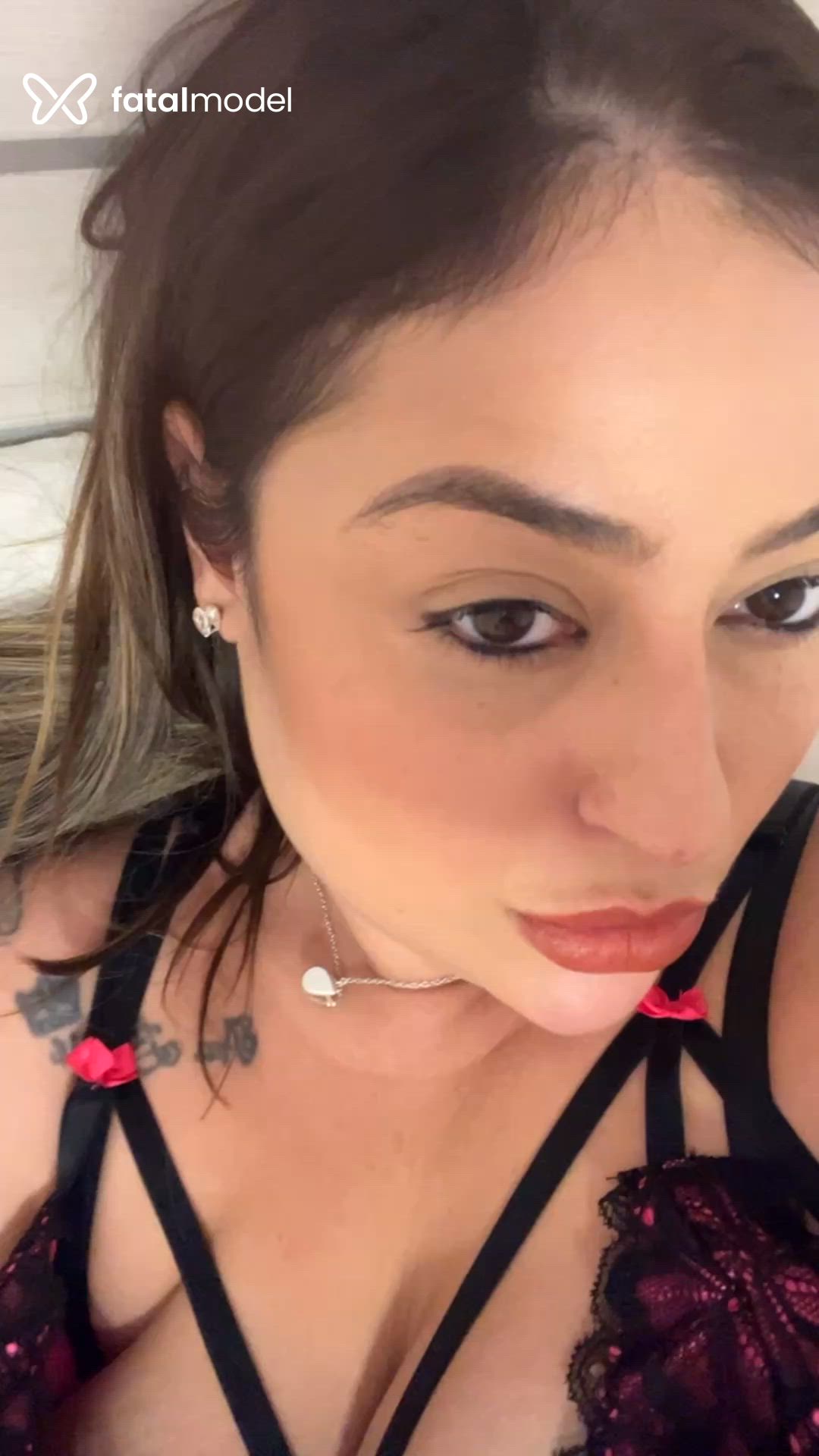 Acompanhante mulher loira (o) de olhos castanhos em Apucarana Acompanhante mulher loira (o) de olhos castanhos em Apucarana - Paola