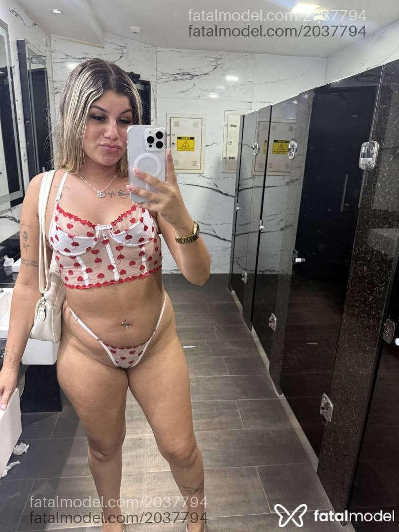 Acompanhante mulher loira (o) de olhos castanhos em Alfenas - Luana Teixeira