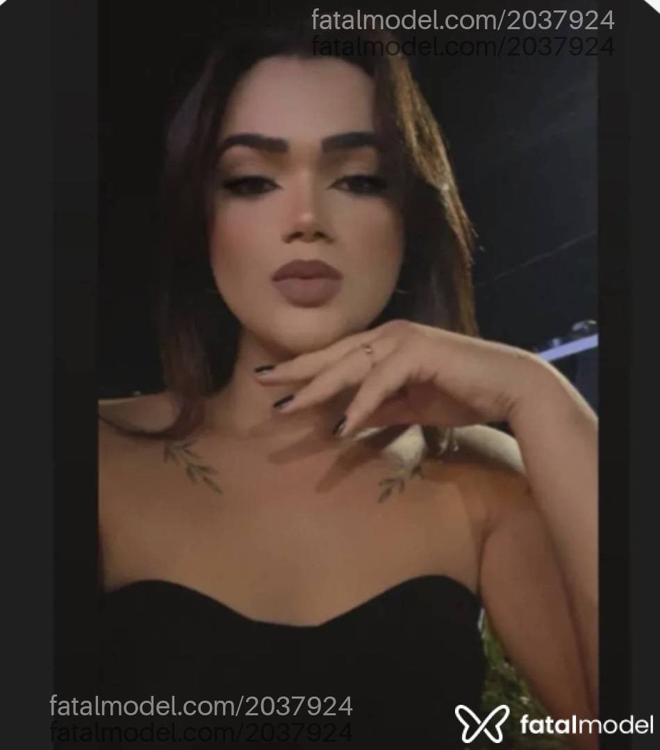 Acompanhante mulher trans loira (o) de olhos castanhos - Ana Silva