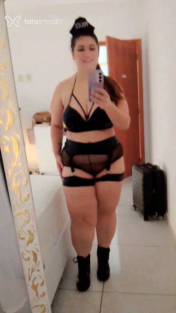 Acompanhante mulher com cabelo castanho de olhos castanhos - Natacha Montenegro Acompanhante mulher com cabelo castanho de olhos castanhos - Natacha Montenegro