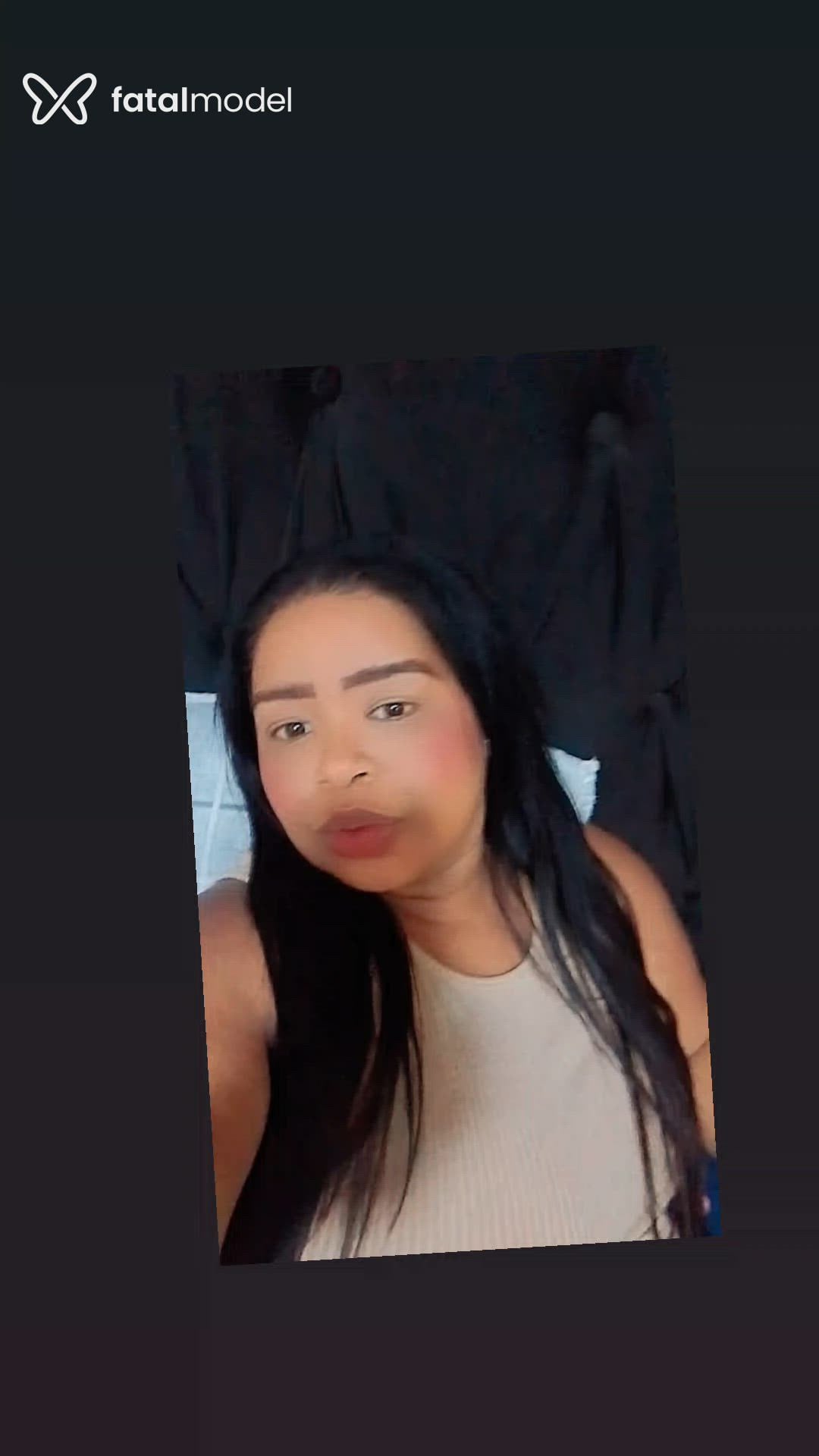Acompanhante mulher morena (o) de olhos castanhos - Camila