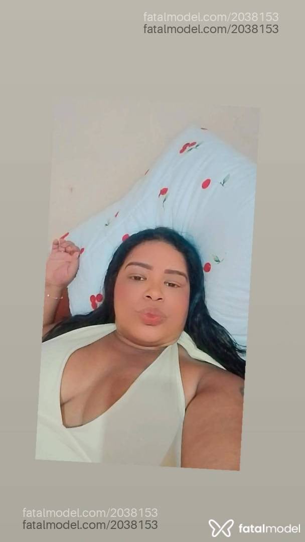 Acompanhante mulher morena (o) de olhos castanhos - Camila