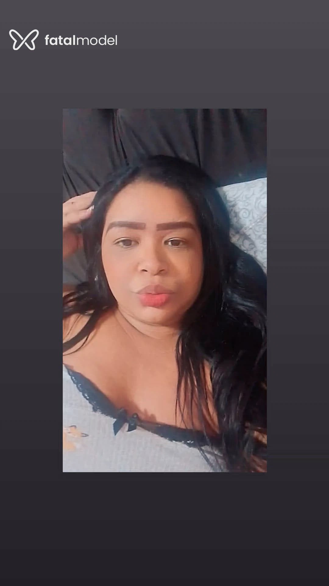 Acompanhante mulher morena (o) de olhos castanhos - Camila