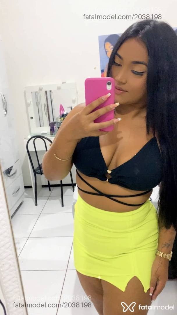 Acompanhante mulher morena (o) de olhos castanhos em Palotina Acompanhante mulher morena (o) de olhos castanhos em Palotina - Mel