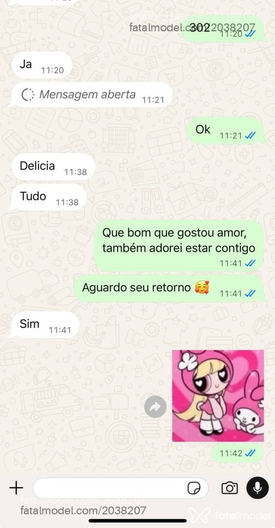 Acompanhante mulher ruiva (o) de olhos castanhos - Nikki