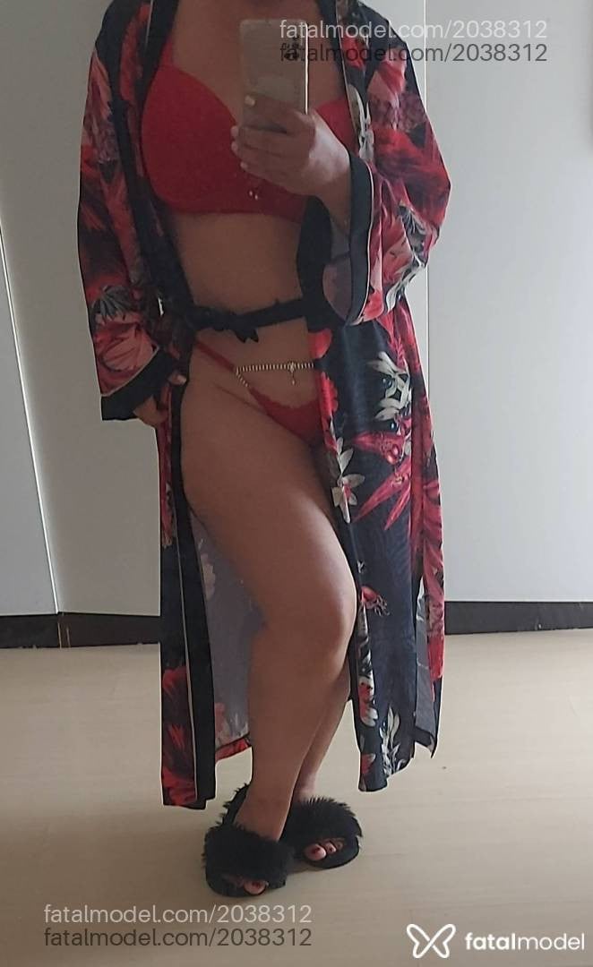 Acompanhante mulher morena (o) de olhos castanhos - Pollyana Marques