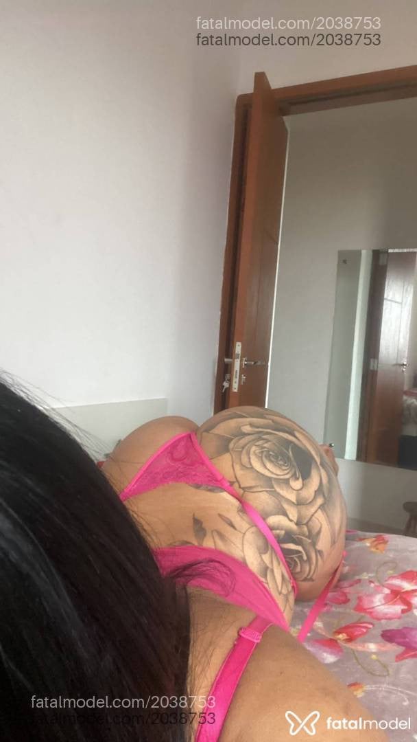 Acompanhante mulher morena (o) de olhos castanhos - Sophia