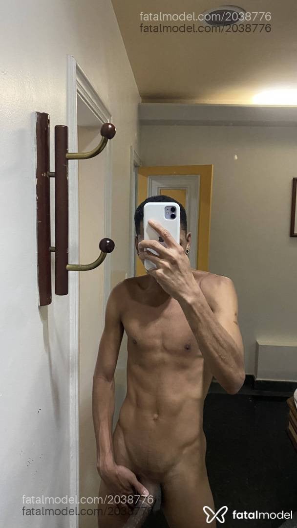 Acompanhante homem morena (o) de olhos pretos em Rio de Janeiro - MORENINHO