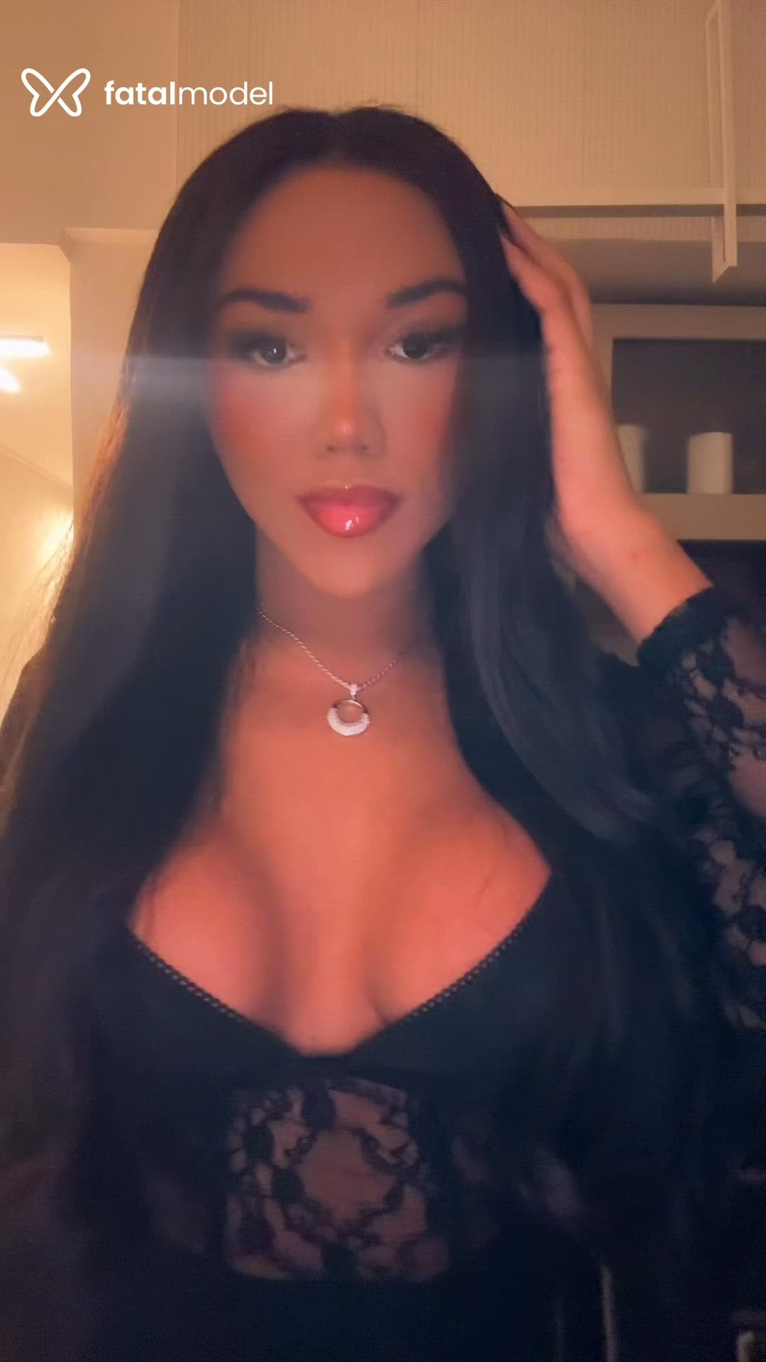 Acompanhante mulher trans morena (o) de olhos castanhos - Kauane Santini