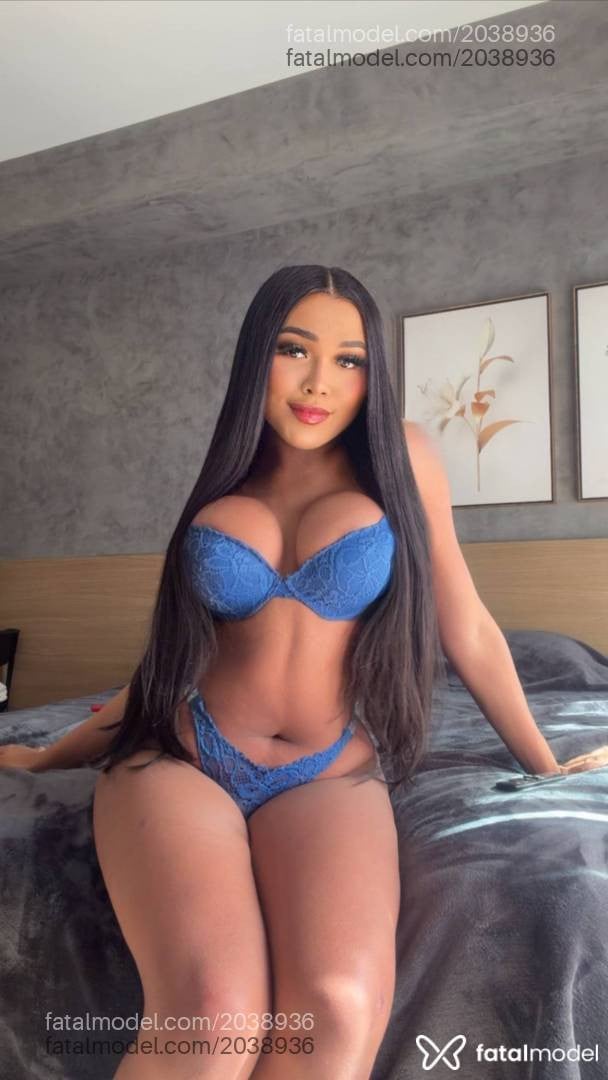 Acompanhante mulher trans morena (o) de olhos castanhos - Kauane Santini