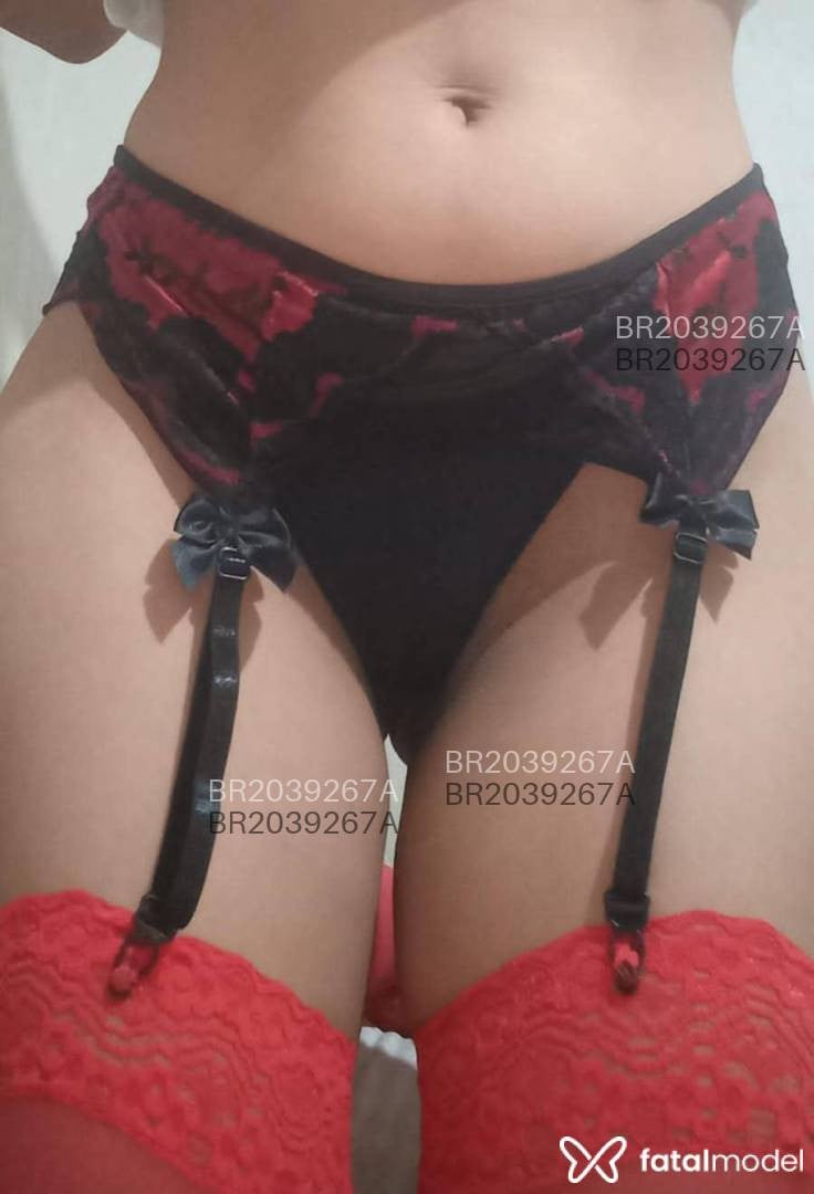Acompanhante mulher morena (o) de olhos pretos em Virtual - Ana