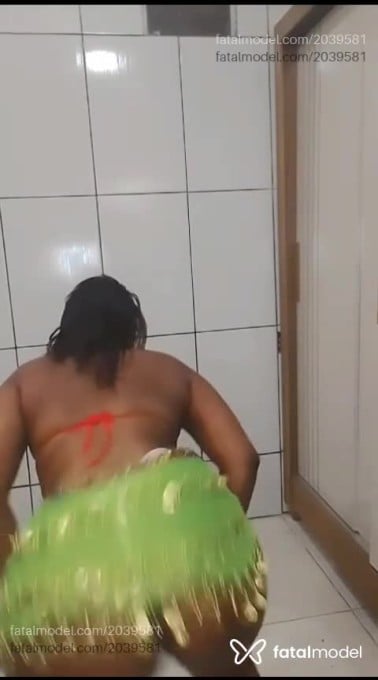 Acompanhante mulher com cabelo castanho de olhos pretos em Virtual - Melissa