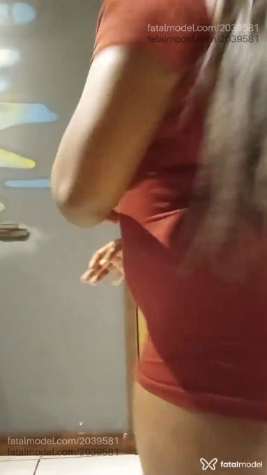 Acompanhante mulher com cabelo castanho de olhos pretos em Virtual - Melissa