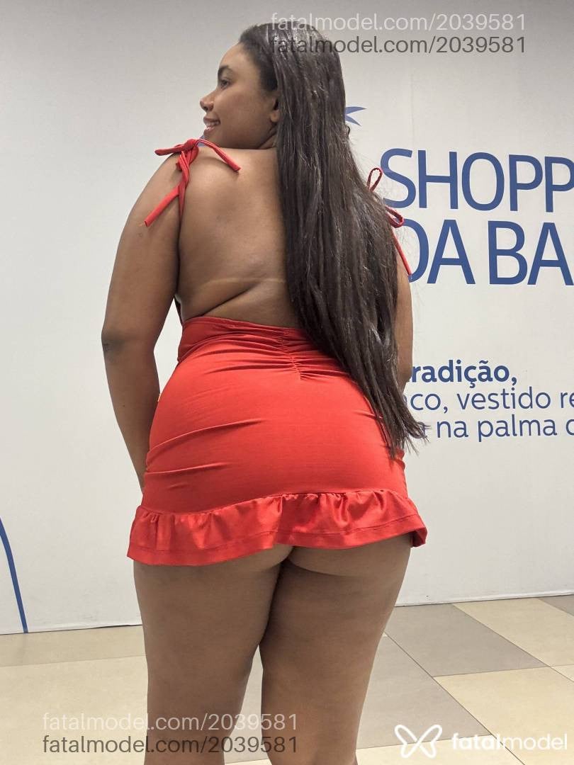 Acompanhante mulher com cabelo castanho de olhos pretos - Melissa