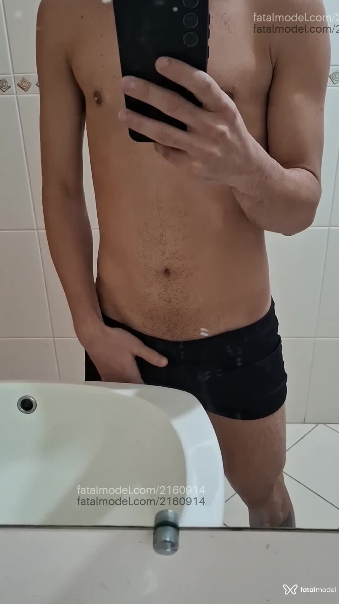 Acompanhante homem morena (o) de olhos pretos em Itajaí - Soares