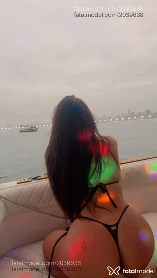 Acompanhante mulher trans com cabelo castanho de olhos castanhos em Itabira - Fernanda