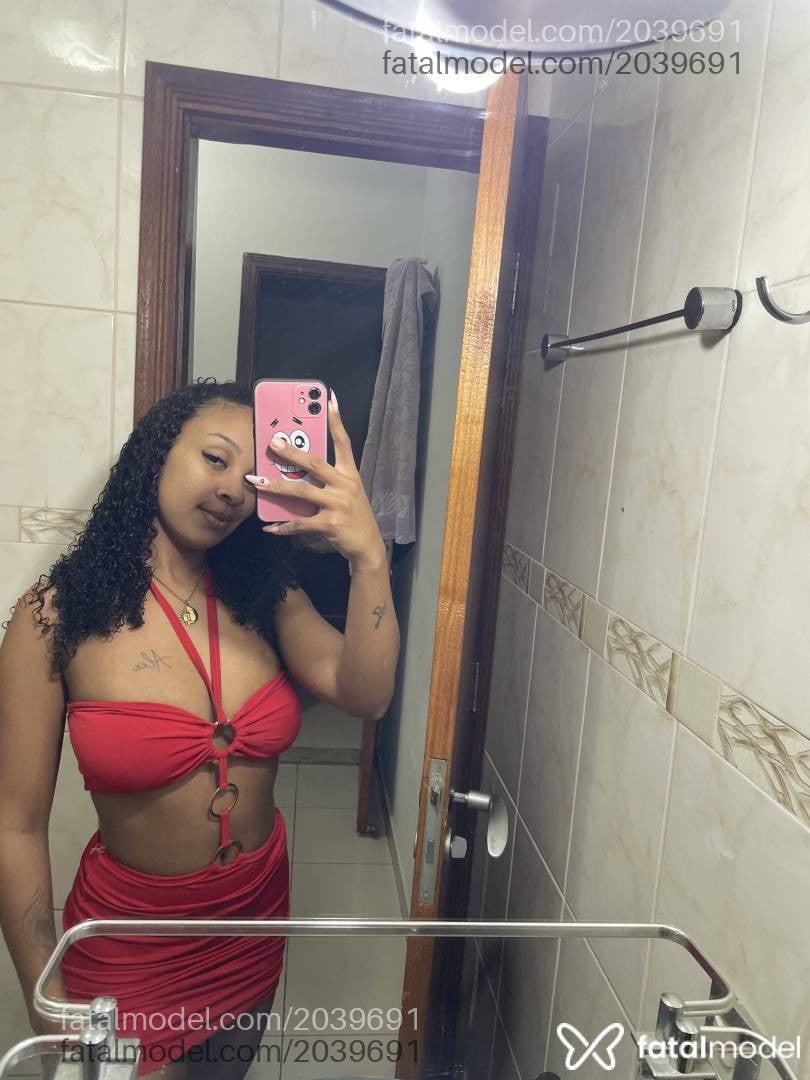 Acompanhante mulher morena (o) de olhos castanhos - Luna Tavares