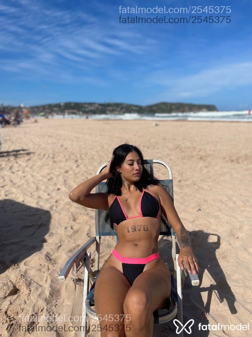 Acompanhante mulher morena (o) de olhos castanhos em Cabo Frio Acompanhante mulher morena (o) de olhos castanhos em Cabo Frio - Lunna