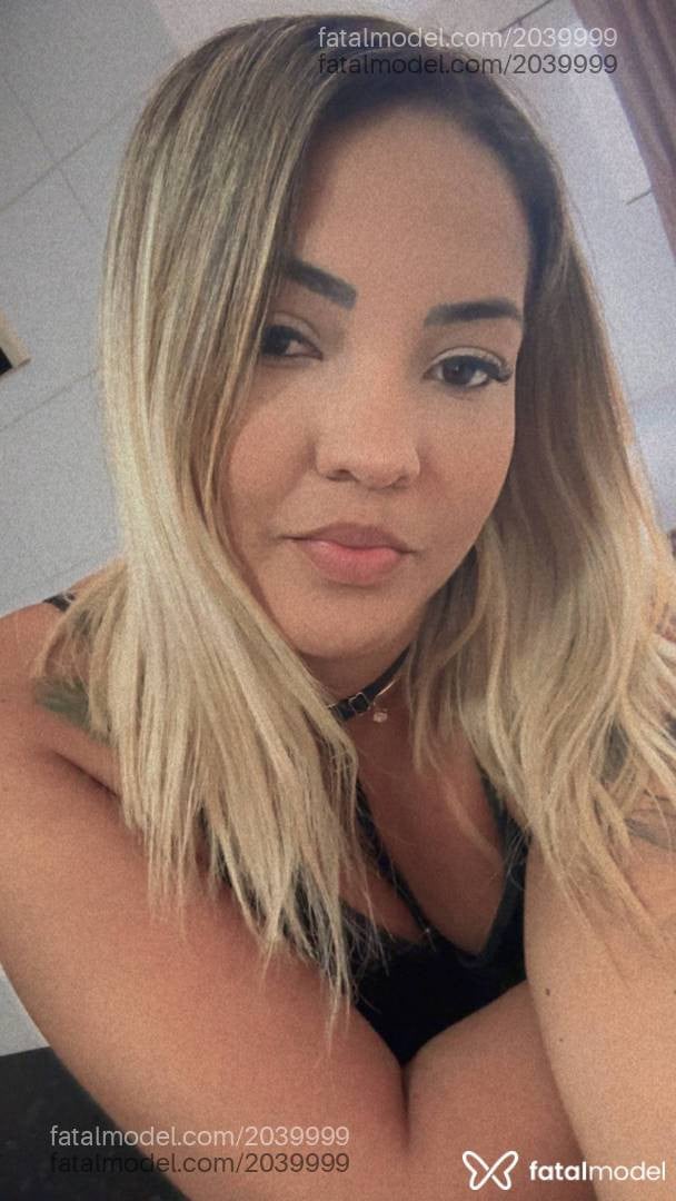 Acompanhante mulher loira (o) de olhos castanhos em Nova Serrana - Natalia