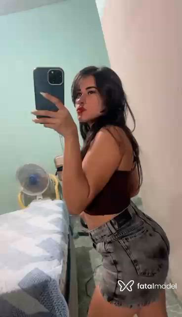 Acompanhante mulher com cabelo castanho de olhos pretos - Amanda