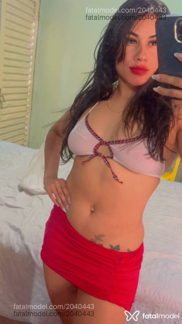 Acompanhante mulher com cabelo castanho de olhos pretos - Amanda