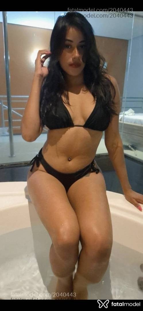Acompanhante mulher com cabelo castanho de olhos pretos em Araguaína - Amanda