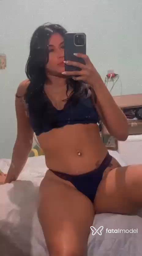 Acompanhante mulher com cabelo castanho de olhos pretos - Amanda