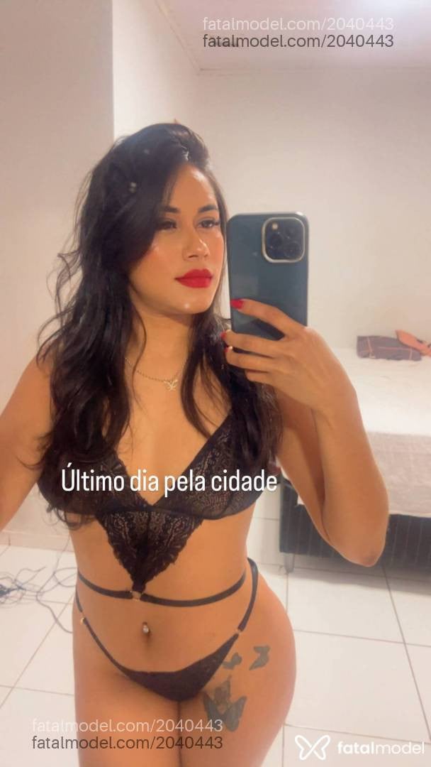 Acompanhante mulher com cabelo castanho de olhos pretos - Amanda