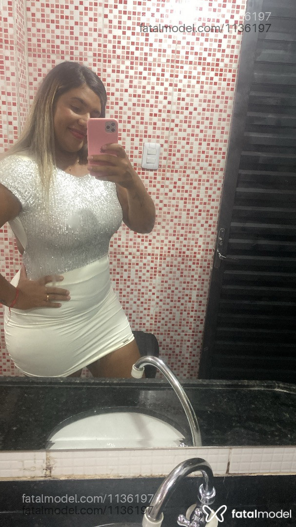 Acompanhante mulher loira (o) de olhos castanhos em Novo Repartimento - Karol
