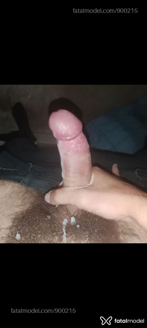 Acompanhante homem com cabelo castanho de olhos castanhos em Votorantim - gustavo