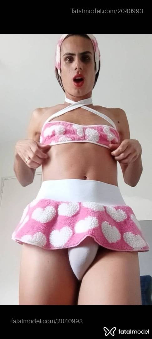 Acompanhante mulher trans com cabelo castanho de olhos castanhos - Candy Exclusiva