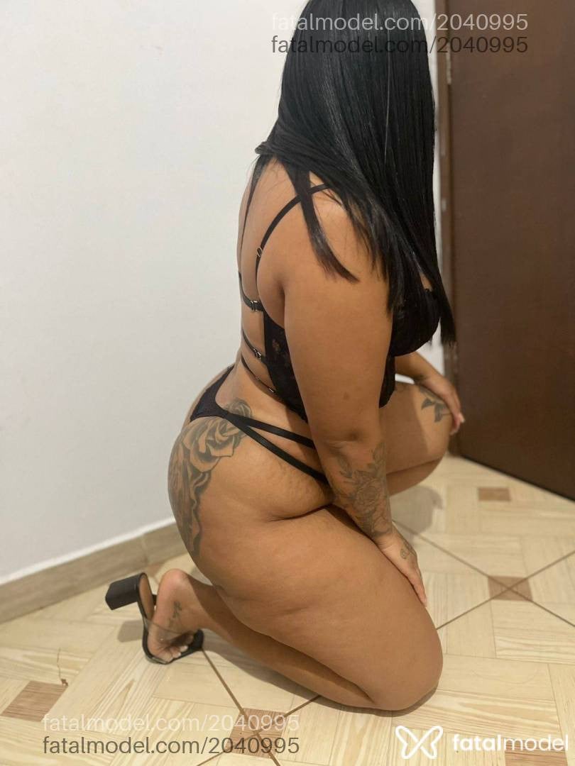 Acompanhante mulher morena (o) de olhos castanhos em Foz do Jordão Acompanhante mulher morena (o) de olhos castanhos em Foz do Jordão - Luna Ferreira