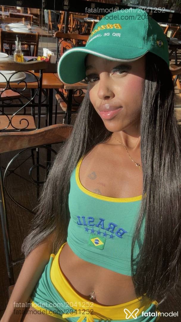 Acompanhante mulher morena (o) de olhos castanhos em Armação dos Búzios - Viviane Costa