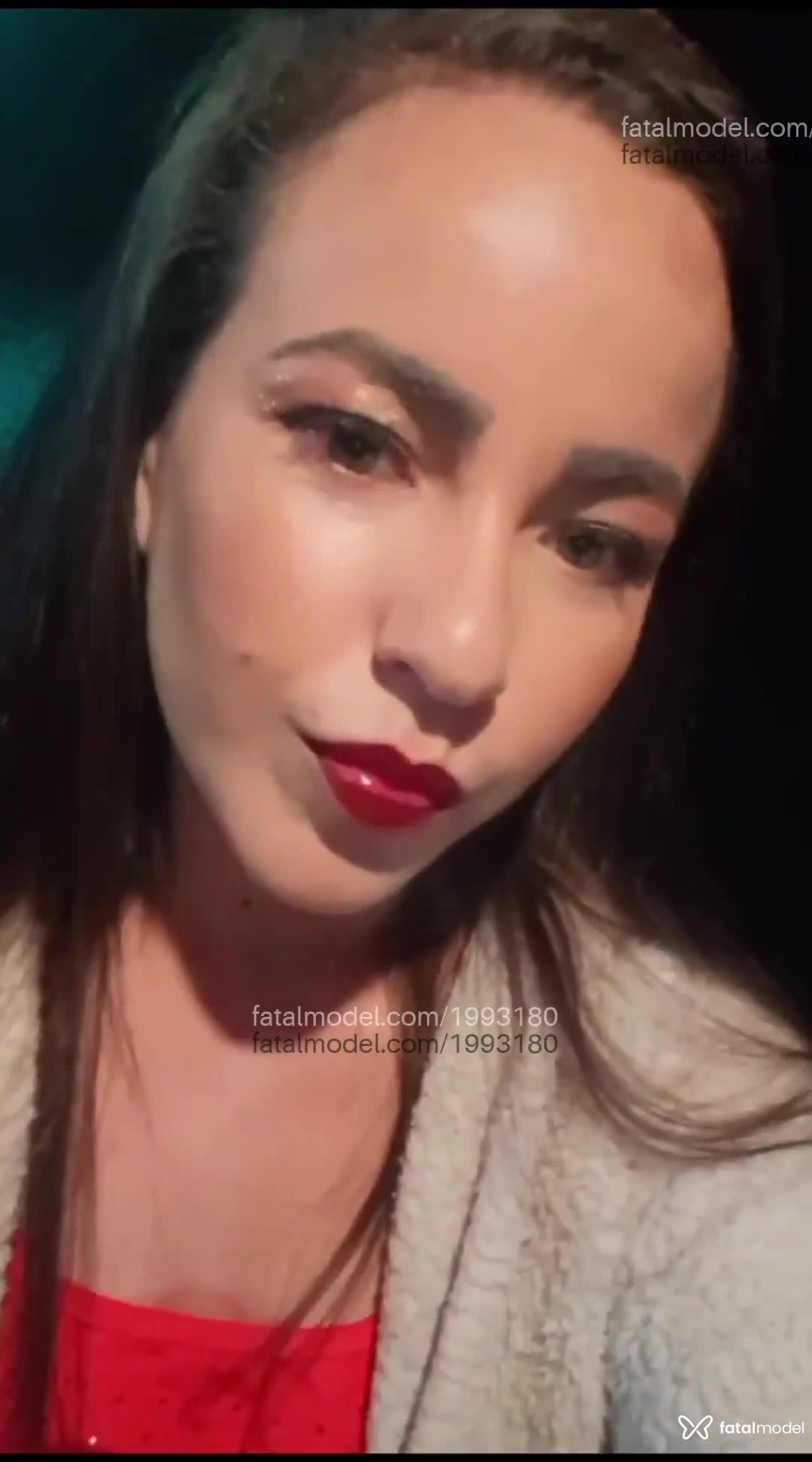 Acompanhante mulher com cabelo castanho de olhos verdes em Guarapuava Acompanhante mulher com cabelo castanho de olhos verdes em Guarapuava - Beatriz Souza