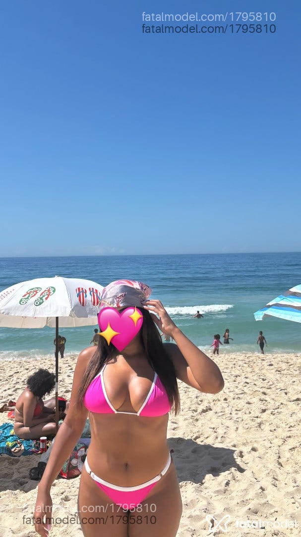 Acompanhante mulher com cabelo castanho de olhos castanhos em São Paulo Acompanhante mulher com cabelo castanho de olhos castanhos em São Paulo - LeleIndia